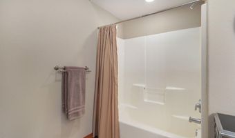 19402 Lawrence 2078, Ash Grove, MO 65604