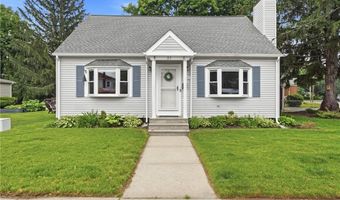 21 Portland St, Lincoln, RI 02838
