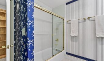 255 Scenic Dr, Ashland, OR 97520