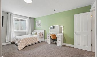 5343 Barton Ct, Ammon, ID 83406