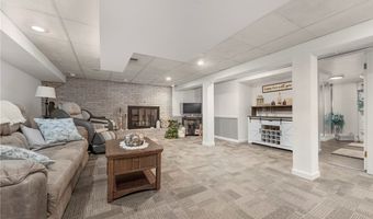 984 Cleveland Ave, Amherst, OH 44001