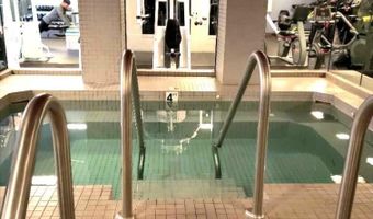 1530 KEY Blvd 1319, Arlington, VA 22209