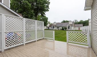8 Sweet Bay Ln, Amherst, NY 14221