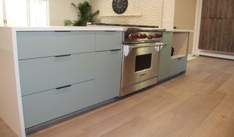 610 S 800 E, Centerville, UT 84014