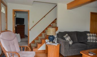 87 Middle Rd, Augusta, ME 04330