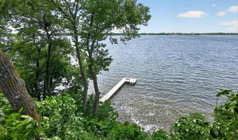 1103 S Darling Dr NW, Alexandria, MN 56308