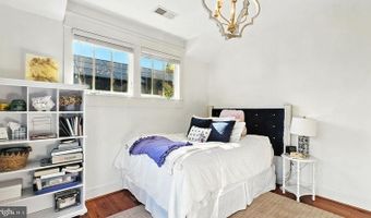 416 E ALEXANDRIA Ave, Alexandria, VA 22301