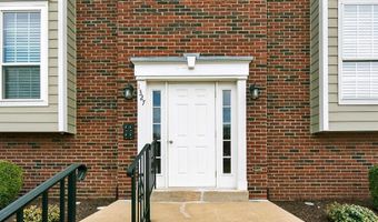1327 Holgate Dr C, Ballwin, MO 63021