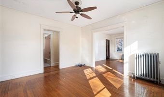 130 Wollaston St, Cranston, RI 02910