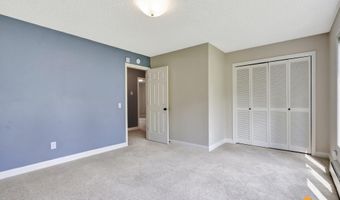 10010 Lone Tree Dr, Anchorage, AK 99507