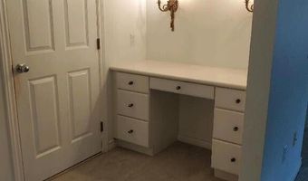 481 Village Oak Ct, Ann Arbor, MI 48103