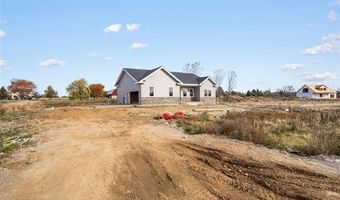 8555 Emerald Ln, Almont, MI 48003