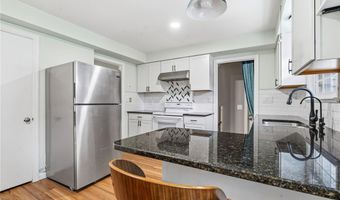 102 Winston Rd, Akron, OH 44313