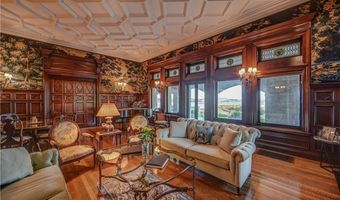 127 Harrison Ave 2, Newport, RI 02840