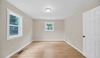 242 Jackson St, Barnesville, GA 30204