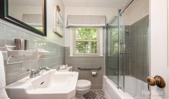 3125 Loma Ln, Charlotte, NC 28205