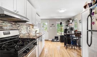 23 Preston Dr, North Kingstown, RI 02852