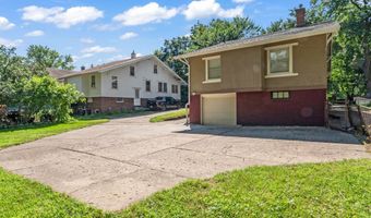 1001 42nd St, Des Moines, IA 50311