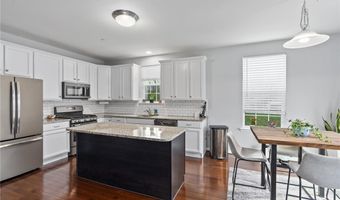 301 Redclover Ln, Allentown, PA 18104