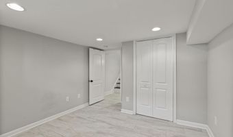 330 S CLINTON St, Baltimore, MD 21224
