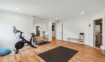 239 A Foreside Rd, Falmouth, ME 04105