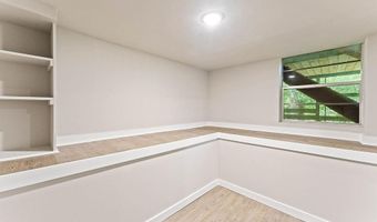 16 Duvall Ln, Bella Vista, AR 72715