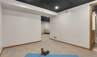 142 N Kellner Rd, Columbus, OH 43209