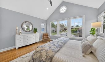 42 Windsor St, Jamestown, RI 02835