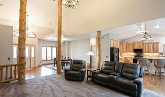 8091 NE 30th Pl, Altoona, IA 50009