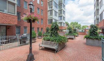 1050 N TAYLOR St 1-201, Arlington, VA 22201