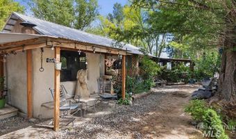 6252 King Hill Canal Rd, Bliss, ID 83314