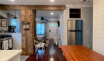 18 Sylvan St, Newport, RI 02840