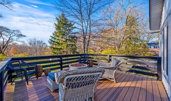 830 S Parkview Dr, Aurora, OH 44202