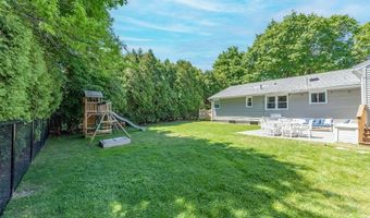 2 Amherst Rd, Andover, MA 01810