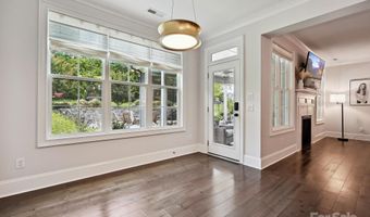 7009 Providence Ln W, Charlotte, NC 28226