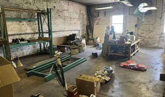 400 S Gray St, Albany, IN 47320
