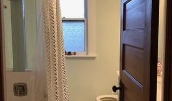 2 Maple Ave, Albany, NY 12208