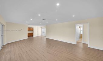 524 Muirfield Dr, Atlantis, FL 33462