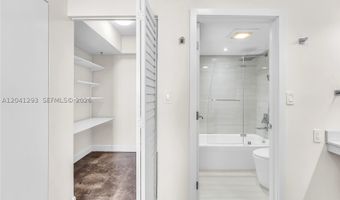 20515 E Country Club Dr 1245, Aventura, FL 33180