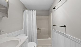 66 Girard Ave 401, Newport, RI 02840