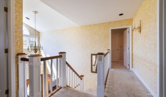 8193 Lavelle Rd, Athens, OH 45701
