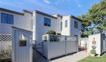 86 Windward Ln, Bristol, RI 02809