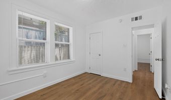 322 Princeton Dr SE, Albuquerque, NM 87106