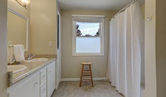 524 N OUTAGAMIE Ct, Appleton, WI 54914
