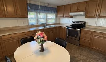1034 Rosewood Dr, Altoona, PA 16601