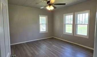 609 W 5th St, Ada, OK 74820