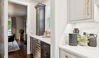907 S Vail Ave, Arlington Heights, IL 60005