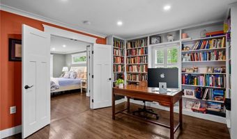 7 Lee Rd, Barrington, RI 02806