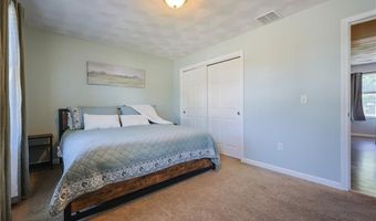71 Francis Ave, East Providence, RI 02915