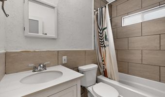 632 ADAMS St NE, Albuquerque, NM 87110
